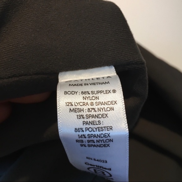 Athleta Excursion Hybrid Biker Shorts Size 2X - Picture 8 of 10